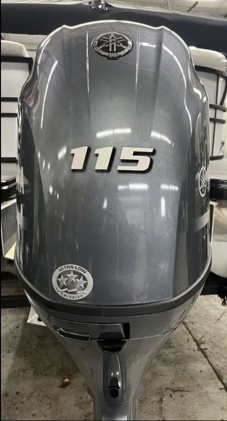 Used Yamaha 115 HP Outboard Motor Engine 1